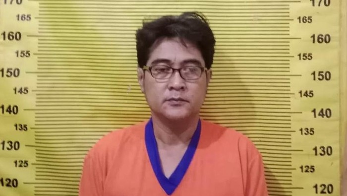 pelaku-pembacokan-tetangga-di-surabaya-1761297713848_169