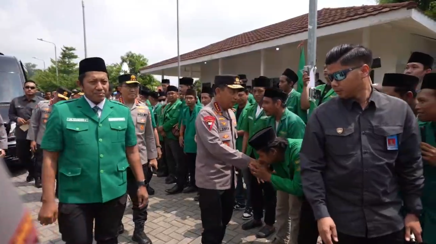 Kapolri Pimpin Apel Kebangsaan, Lepas Ribuan Kader Banser Amankan Nataru