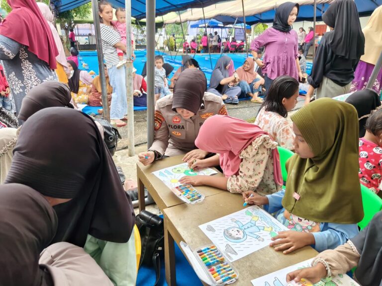 Trauma Healing Polri, Dukungan Psikologis bagi Anak Korban Banjir Bandang di Padang Pariaman
