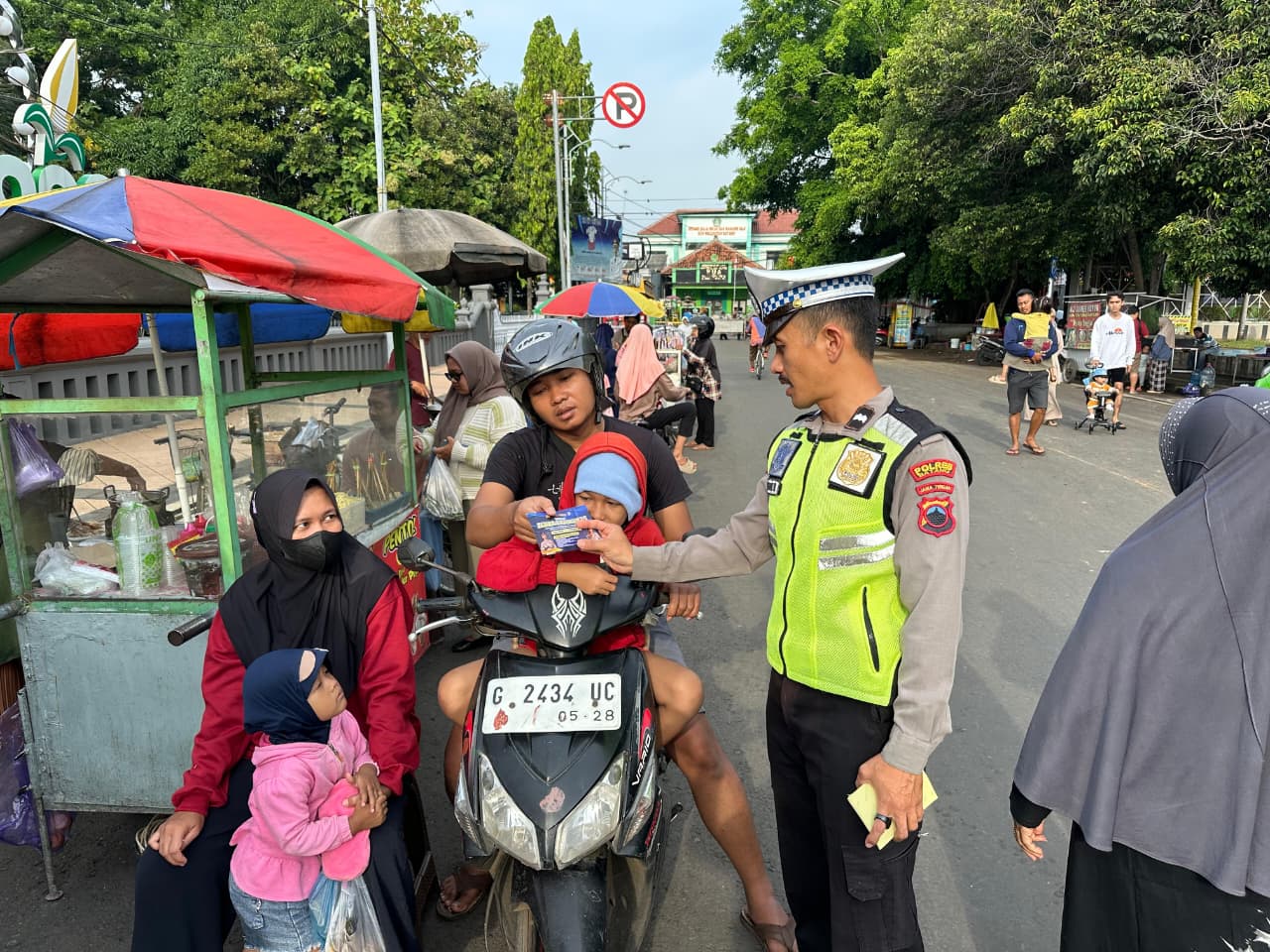 WhatsApp Image 2025-12-03 at 11.37.37