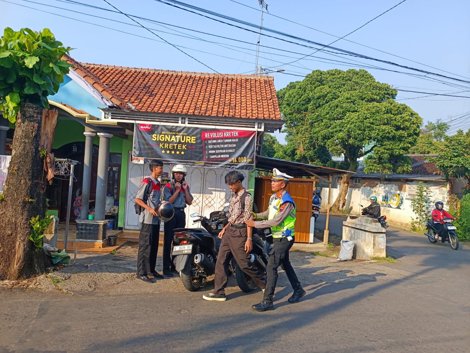 WhatsApp Image 2025-12-03 at 11.44.01