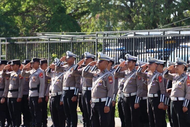 Polresta Bengkulu Siapkan Pengamanan Nataru melalui Apel Gelar Pasukan Operasi Lilin 2025