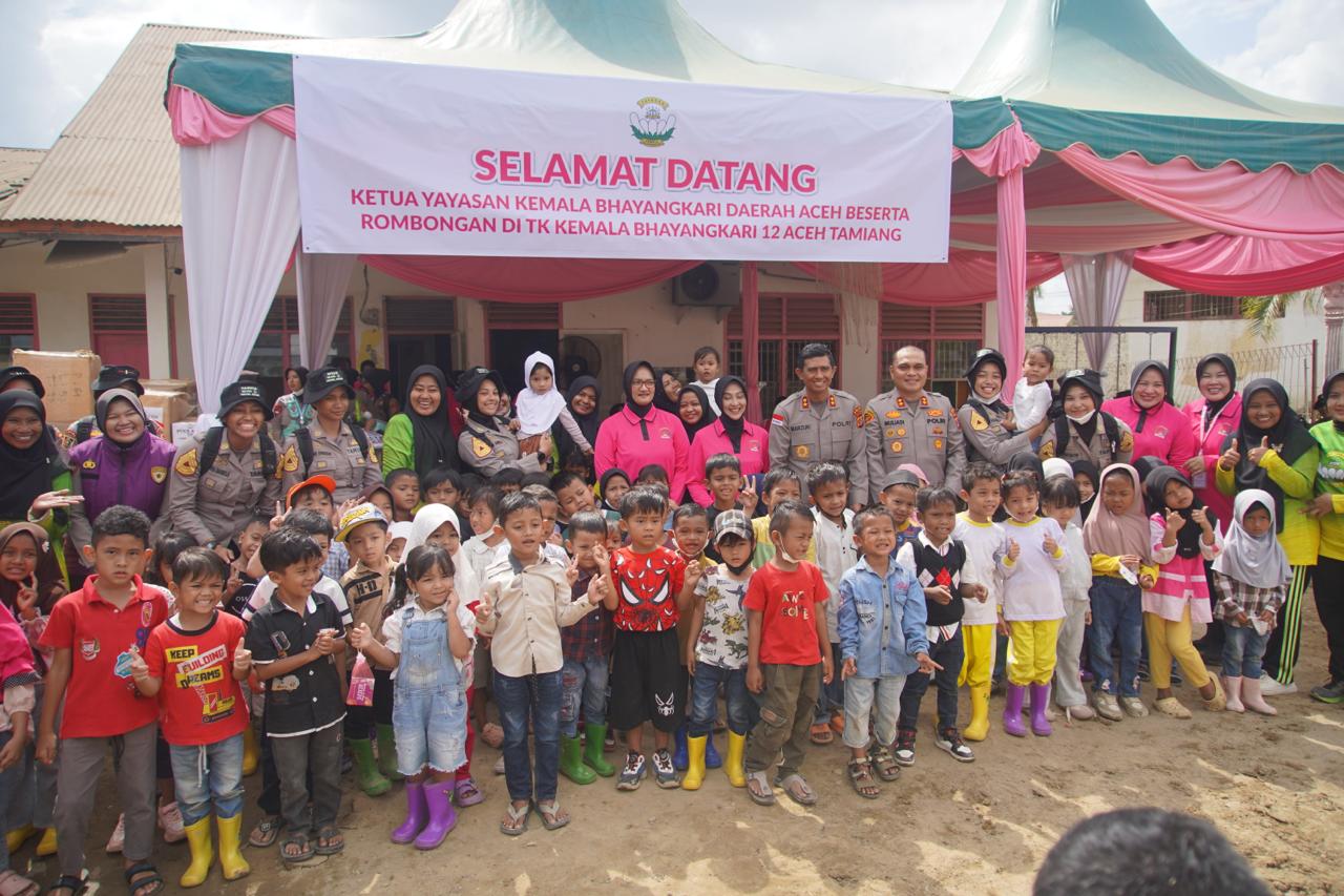 Taruni Akpol Gelar Trauma Healing bagi Siswa TK Bhayangkari Terdampak Banjir di Aceh Tamiang