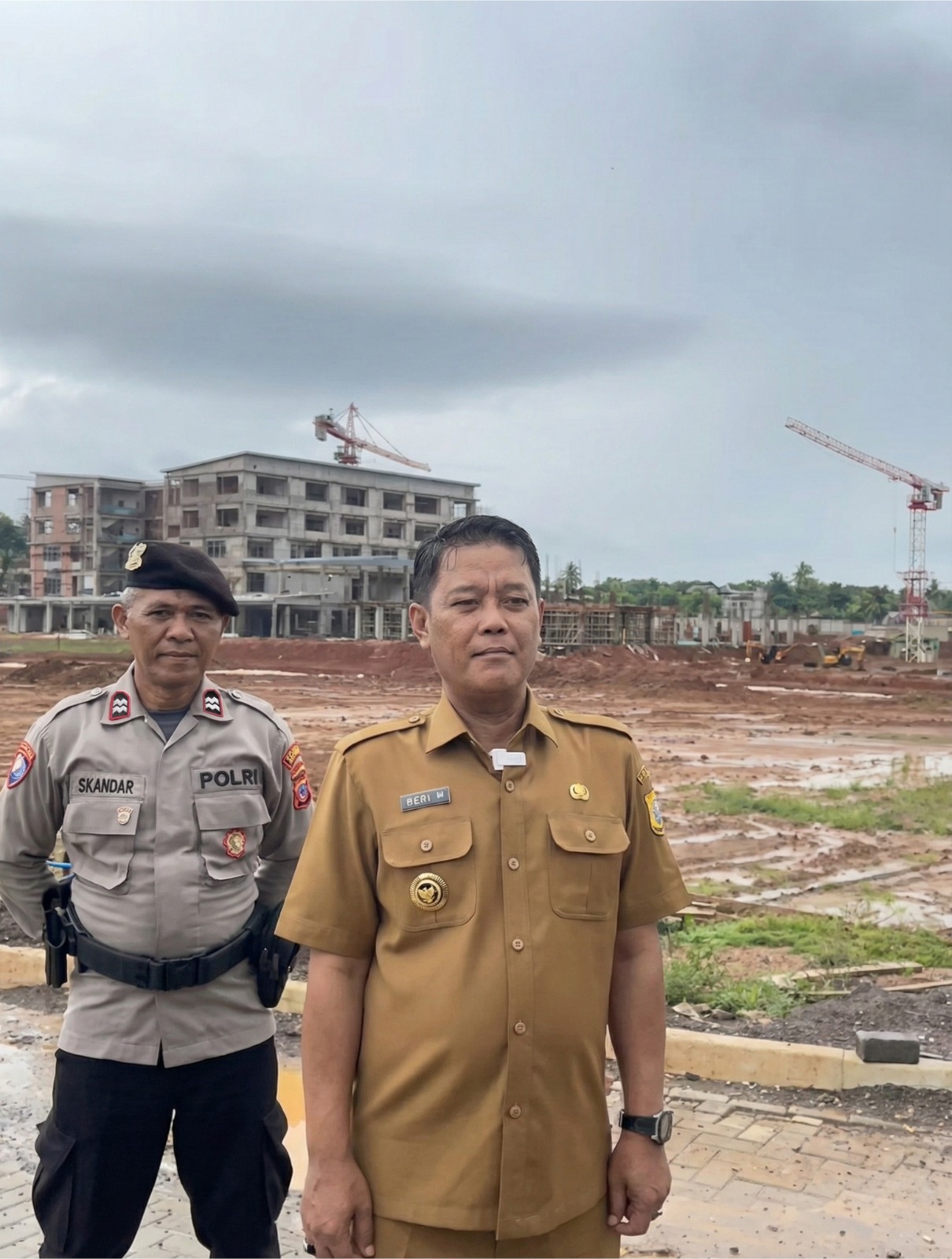 Kepala Desa Cibinong Dukung Pembangunan SMA Kemala Taruna Bhayangkara