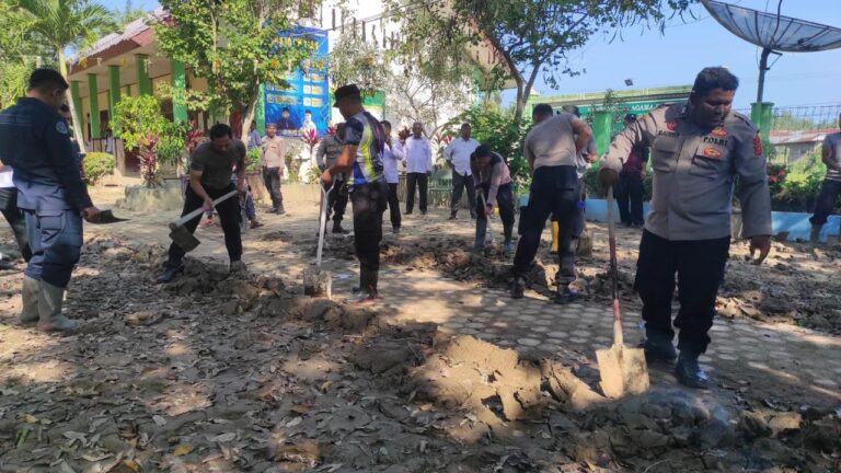 Polri Hadir, Rakyat Bangkit Percepat Pemulihan Pascabanjir Bandang di Bireueun Aceh.