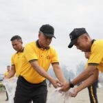 Sejalan Arahan Presiden Gerakan Indonesia Asri, Kapolda Bengkulu Konsisten Jalankan Program Bersih Pantai GEMPAR
