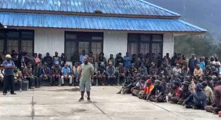 Aparat Gabungan Satgas Ops Damai Cartenz bersama Polres Puncak Amankan Aksi Masyarakat di Ilaga, Situasi Berlangsung Aman dan Kondusif