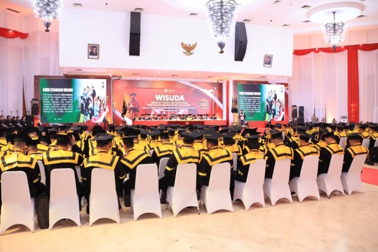Lahirkan Pemimpin Polri Masa Depan, STIK Wisuda 289 Lulusan S1, S2, dan Doktor Ilmu Kepolisian