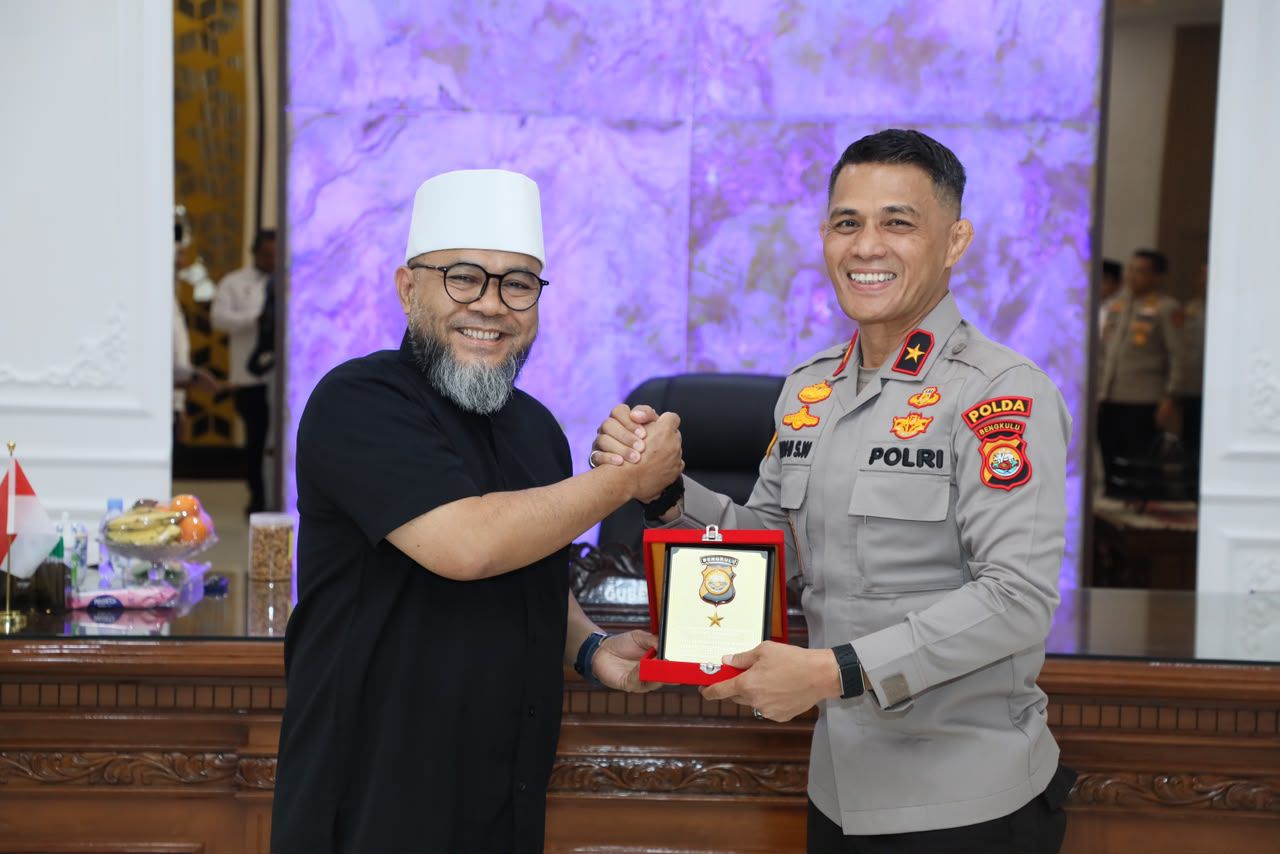 Kapolda Bengkulu Silaturahmi ke Gubernur Bengkulu, Perkuat Sinegritas Pemprov dan Polda Bengkulu